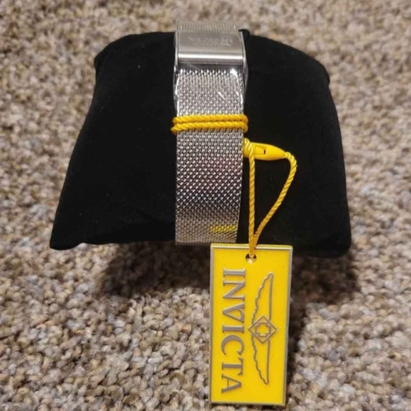 Invicta Silver Mesh Watch with Blue Dial - Picture 2 of 3